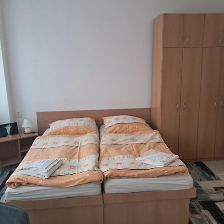 Sd Urbankova 2 Hostel Kosice Ngoại thất bức ảnh