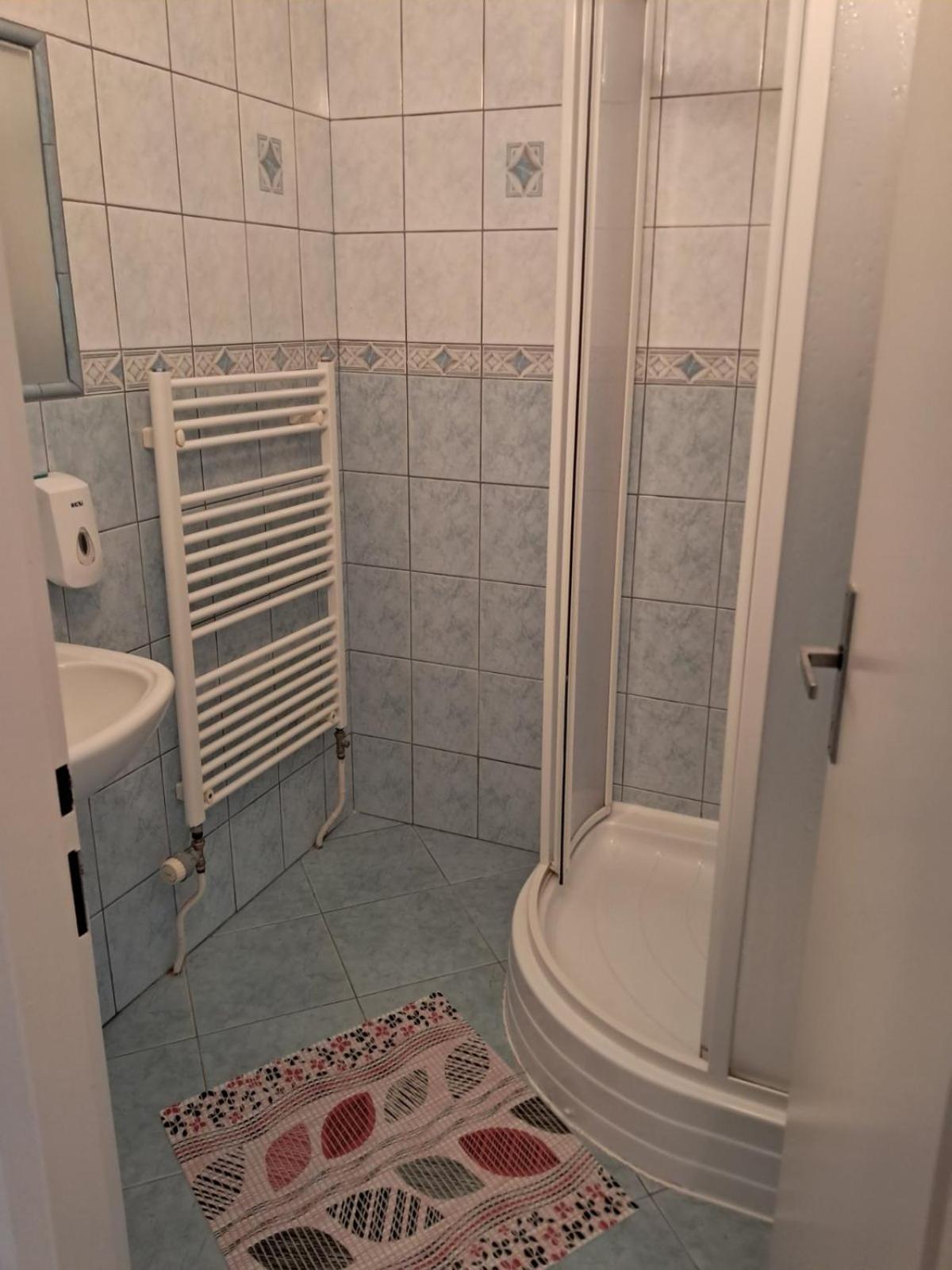 Sd Urbankova 2 Hostel Kosice Ngoại thất bức ảnh