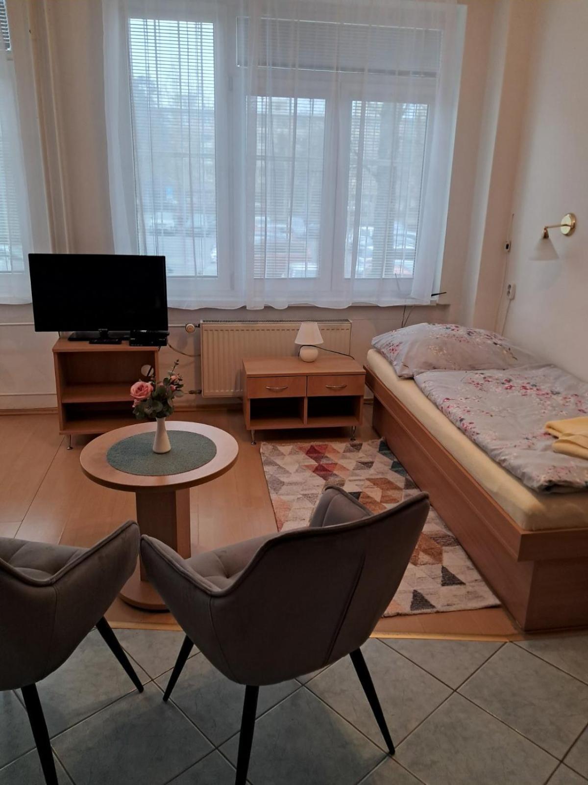 Sd Urbankova 2 Hostel Kosice Ngoại thất bức ảnh